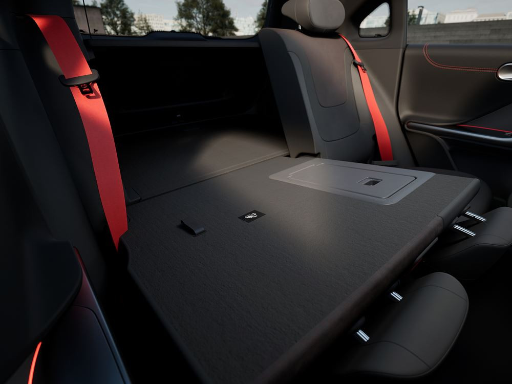 Le SUV urbain cinq places électrique smart #1 Brabus développe 428 ch