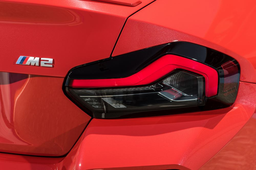 La compacte hautes performances BMW M2 Coupé embarque un six cylindres de 460 ch