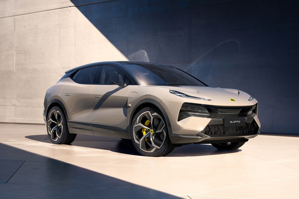 Le grand SUV électrique Lotus Eletre revendique des performances d'hypercar
