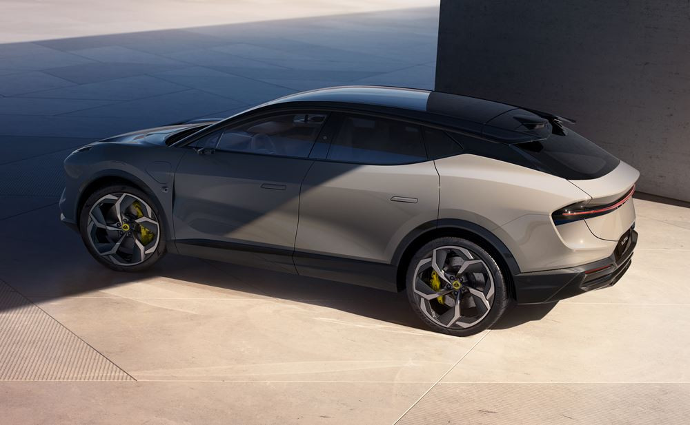 Le grand SUV électrique Lotus Eletre revendique des performances d'hypercar