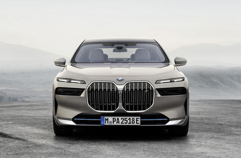 La limousine électrique BMW i7 xDrive60 revendique une autonomie WLTP voisine de 600 km