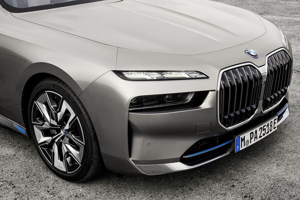 La limousine électrique BMW i7 xDrive60 revendique une autonomie WLTP voisine de 600 km