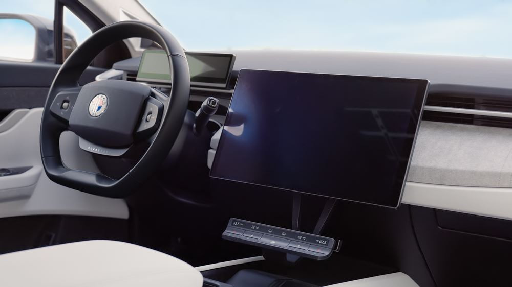 Le SUV électrique Fisker Ocean affiche une silhouette sculptée à l'allure audacieuse