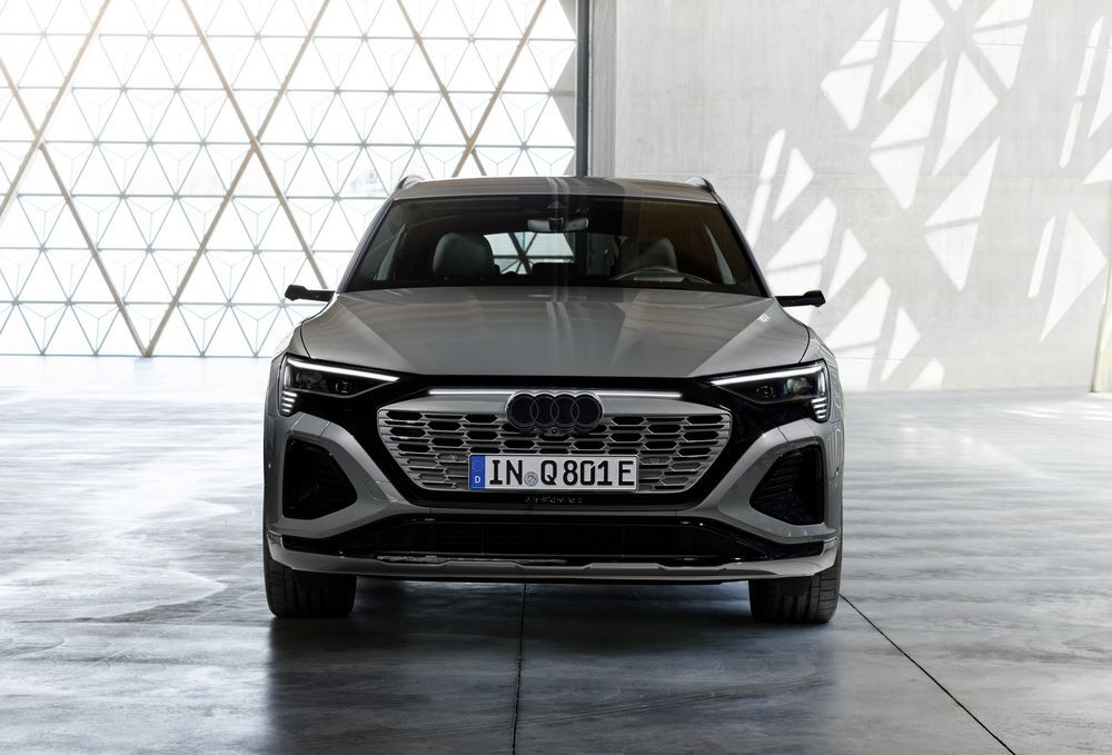 Le SUV Audi Q8 e-tron électrique affiche une autonomie jusqu'à 532 kilomètres