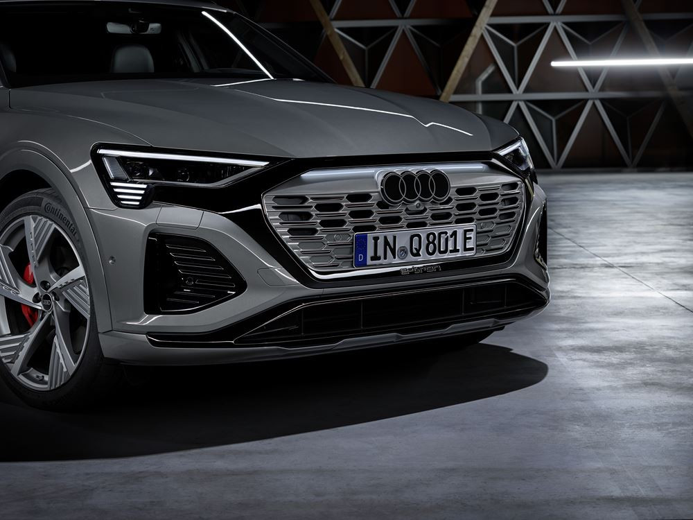 Le SUV Audi Q8 e-tron électrique affiche une autonomie jusqu'à 532 kilomètres