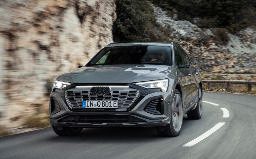 Le SUV Audi Q8 e-tron électrique affiche une autonomie jusqu'à 532 kilomètres