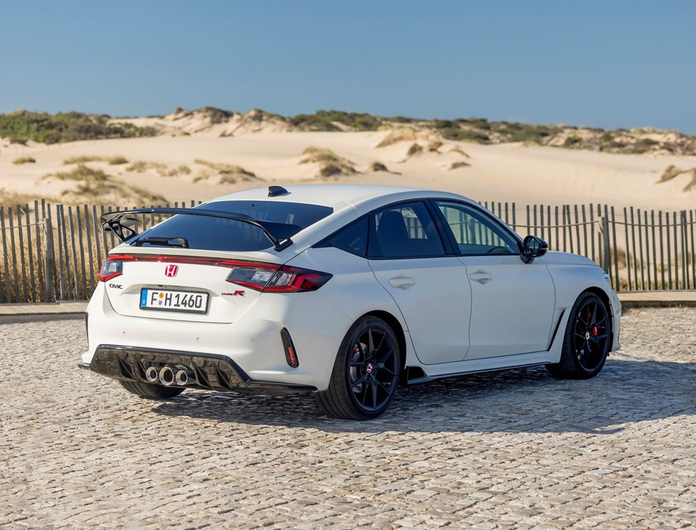 La berline hautes performances Honda Civic Type R offre une expérience de conduite grisante