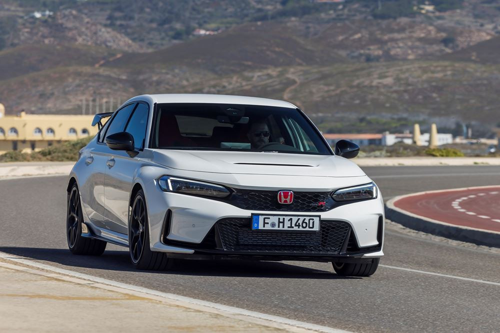 La berline hautes performances Honda Civic Type R offre une expérience de conduite grisante