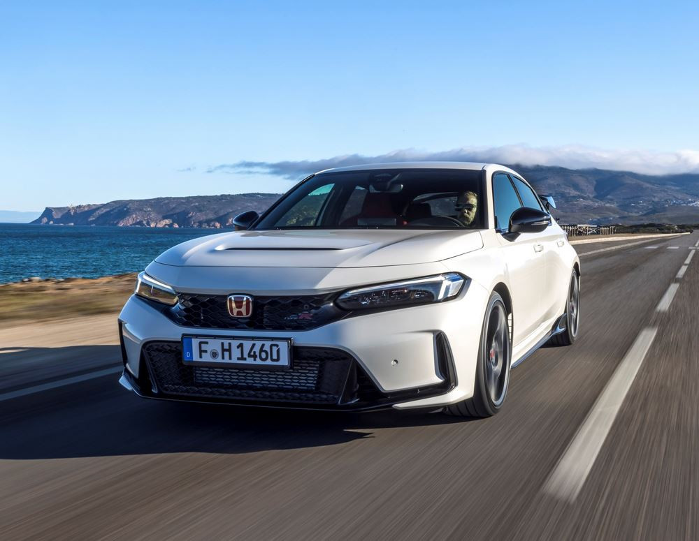 La berline hautes performances Honda Civic Type R offre une expérience de conduite grisante