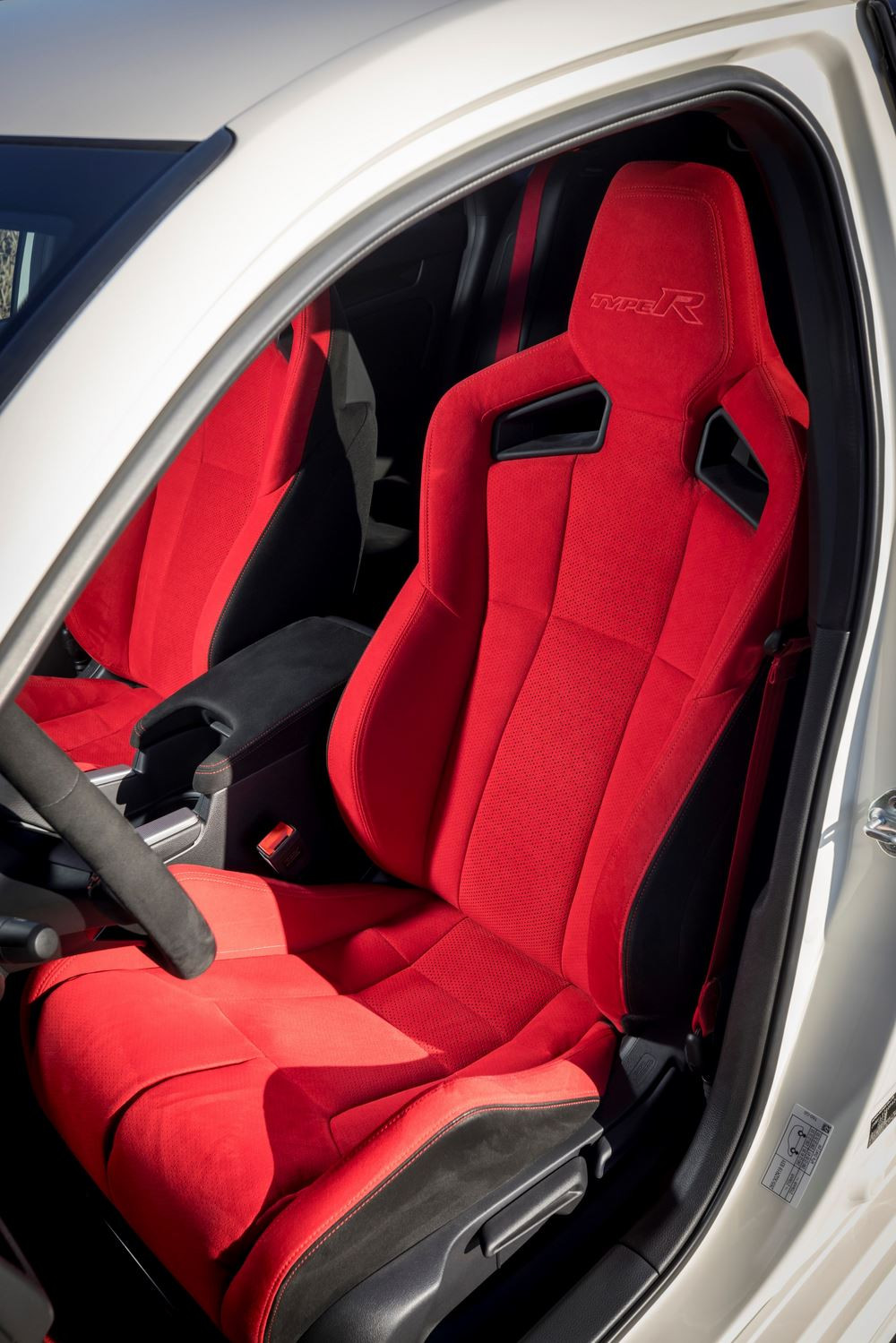 La berline hautes performances Honda Civic Type R offre une expérience de conduite grisante