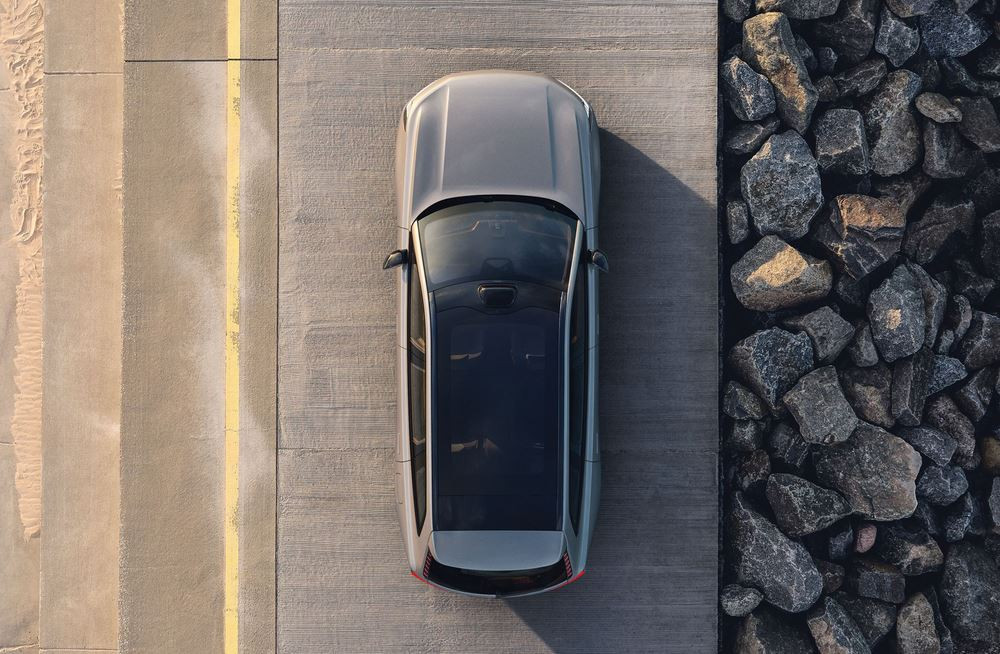 Volvo EX90 : un grand SUV sept places électrique à forte composante logicielle