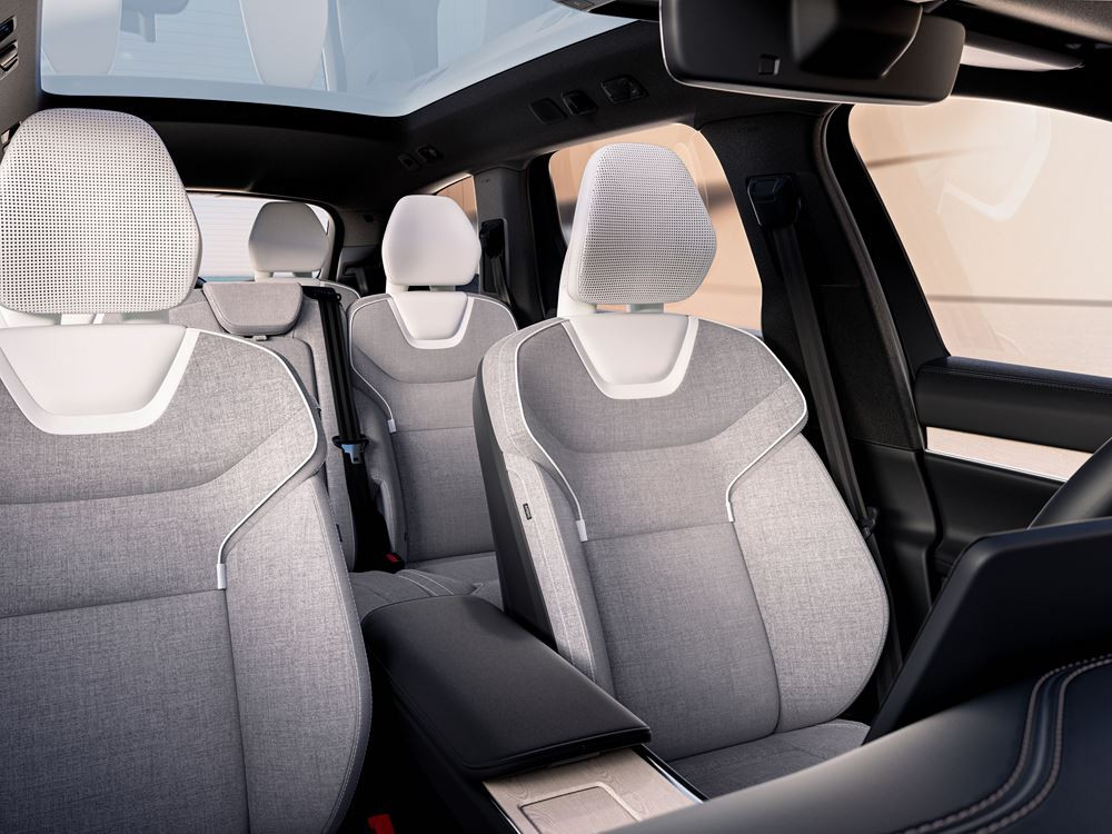 Volvo EX90 : un grand SUV sept places électrique à forte composante logicielle