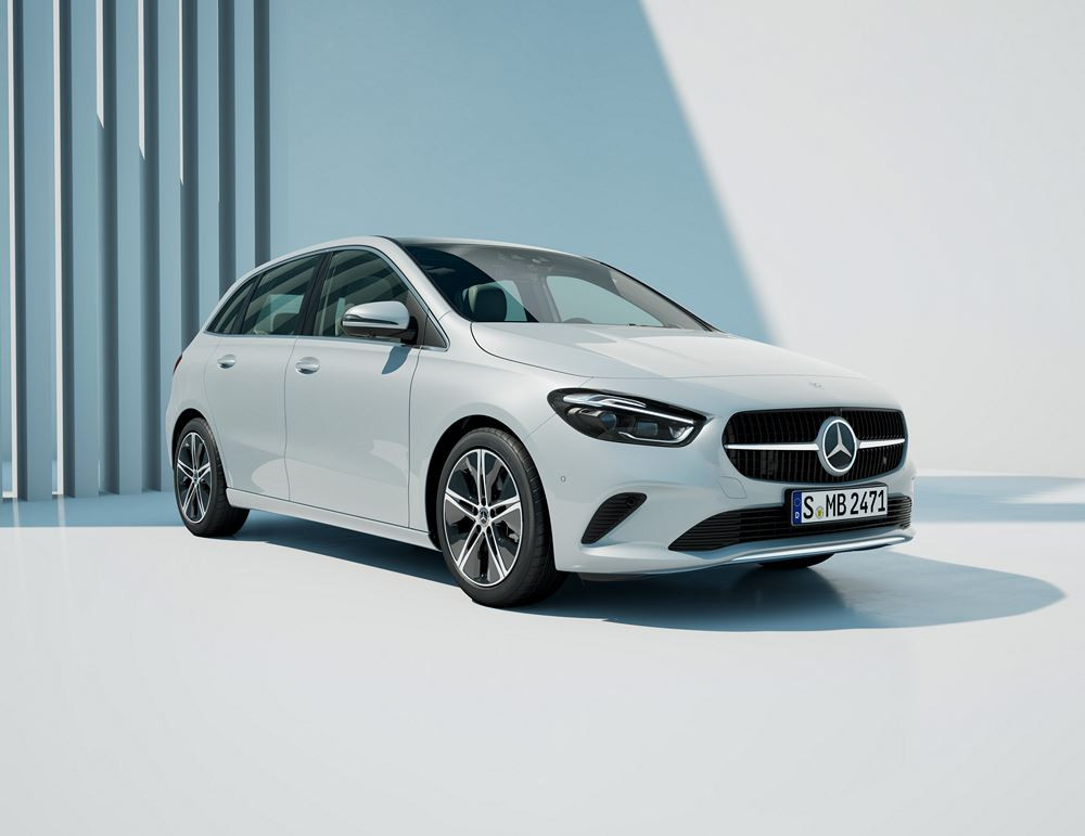 Le monospace compact Mercedes Classe B affiche des proportions sportives