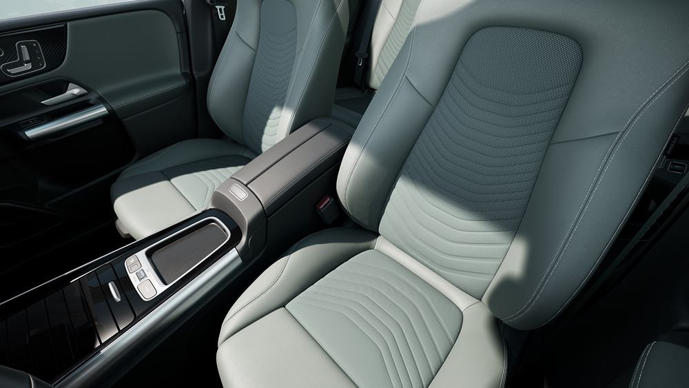 Le monospace compact Mercedes Classe B affiche des proportions sportives