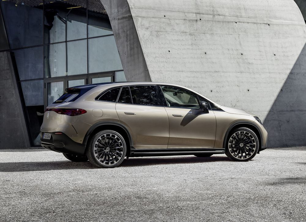 Le Mercedes EQE SUV électrique affiche jusqu'à 486-596 km d'autonomie WLTP