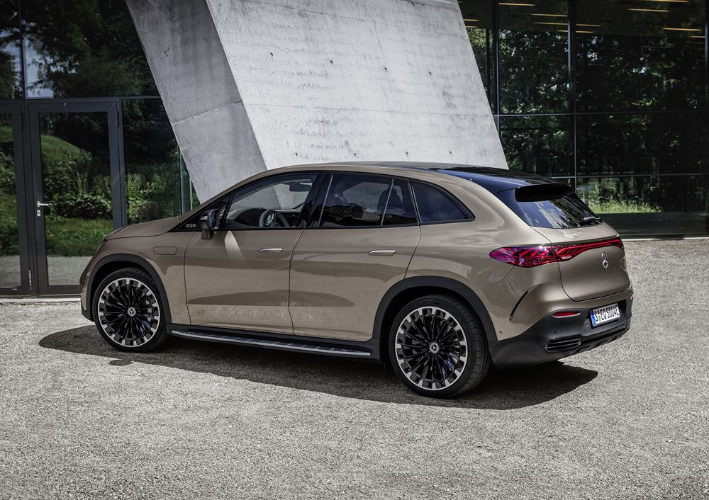 Le Mercedes EQE SUV électrique affiche jusqu'à 486-596 km d'autonomie WLTP