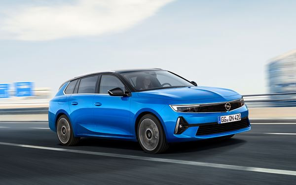 Le break Astra Sports Tourer affiche la philosophie de style affirmé et épuré Opel