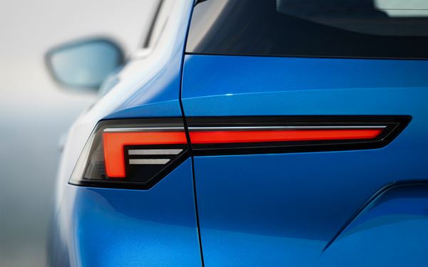 Le break Astra Sports Tourer affiche la philosophie de style affirmé et épuré Opel
