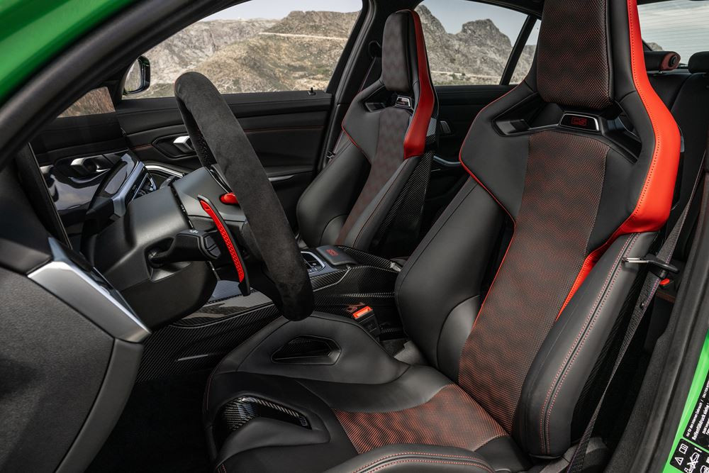La BMW M3 CS Berline hautes performances procure encore plus d'intensité sur la route