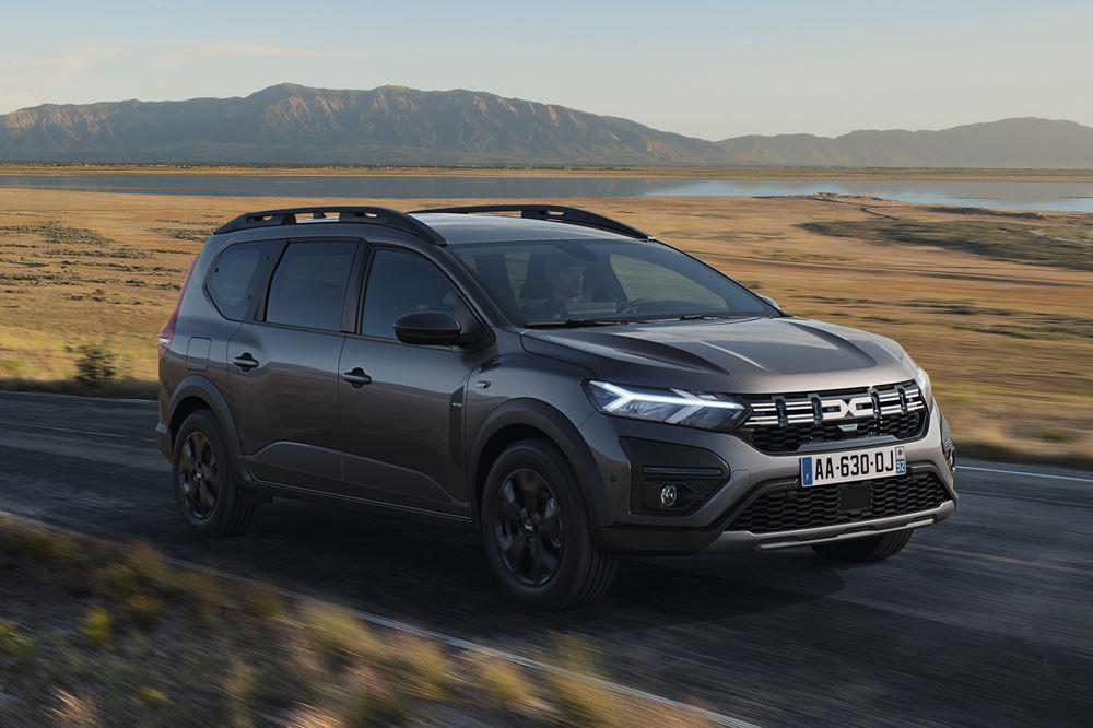 La voiture familiale Dacia Jogger se décline en hybride auto-rechargeable