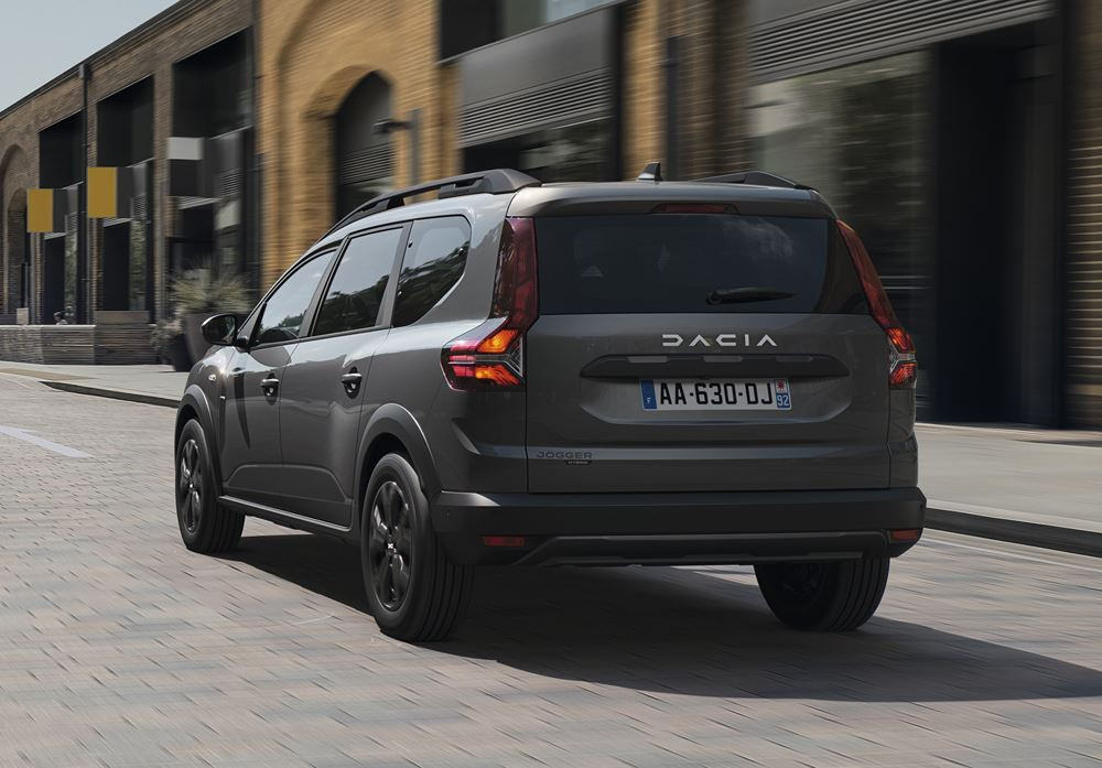 La voiture familiale Dacia Jogger se décline en hybride auto-rechargeable