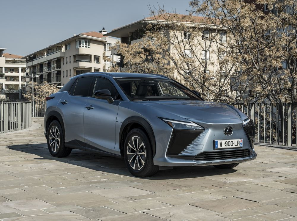 Le Lexus RZ 450e électrique exploite le potentiel de la technologie électrique