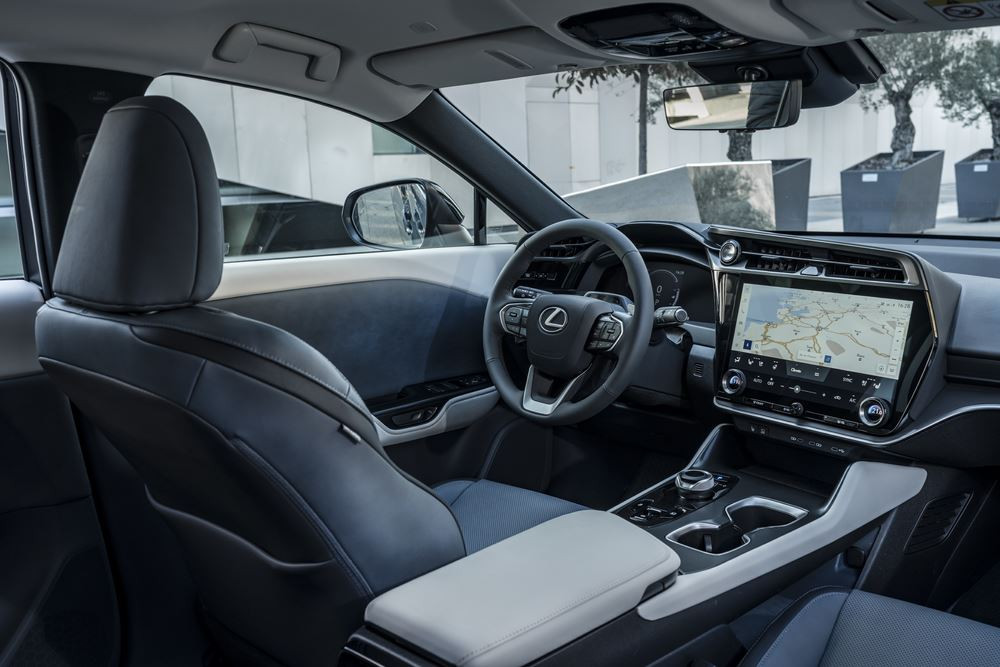 Le Lexus RZ 450e électrique exploite le potentiel de la technologie électrique