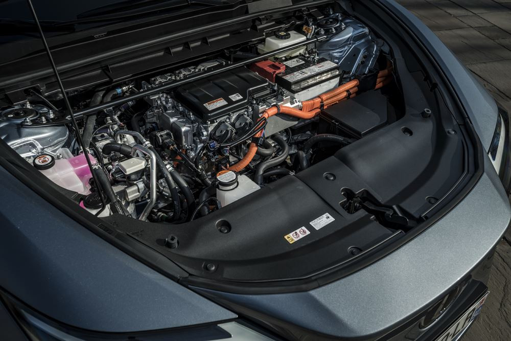 Le Lexus RZ 450e électrique exploite le potentiel de la technologie électrique