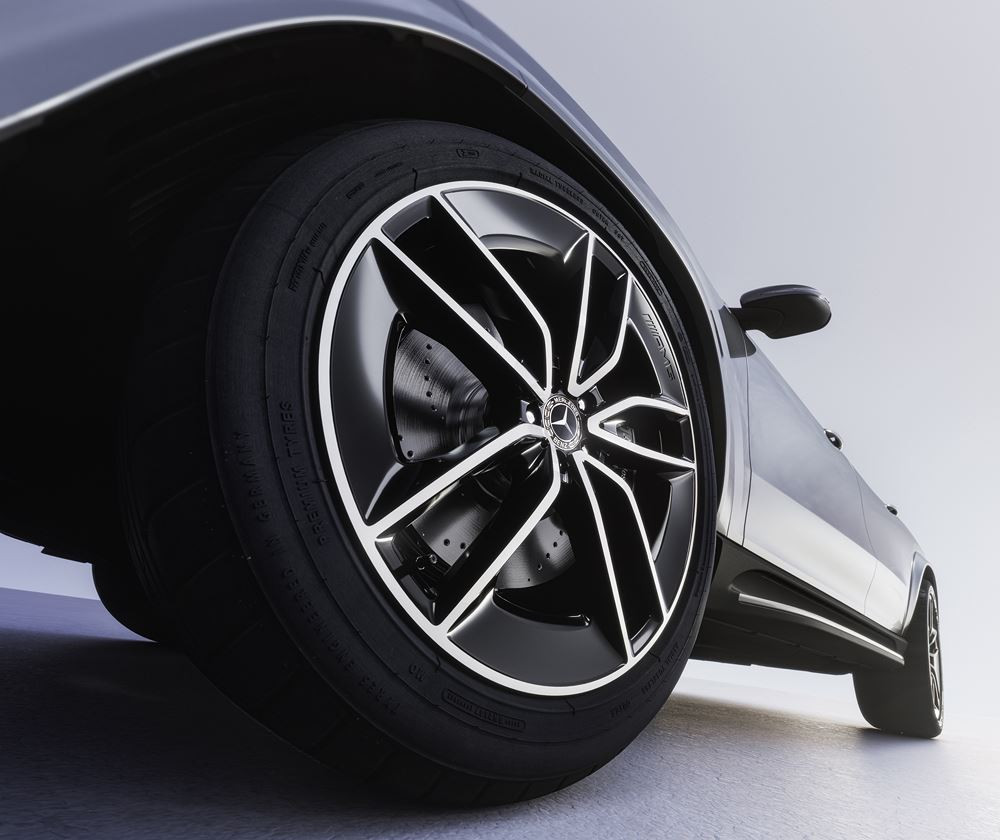 Le grand SUV Mercedes GLE mis à jour en approche