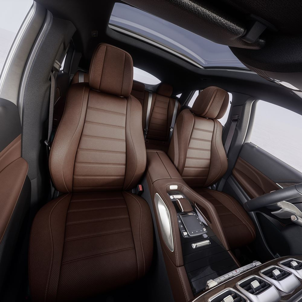Le grand SUV Mercedes GLE Coupé mis à jour en approche