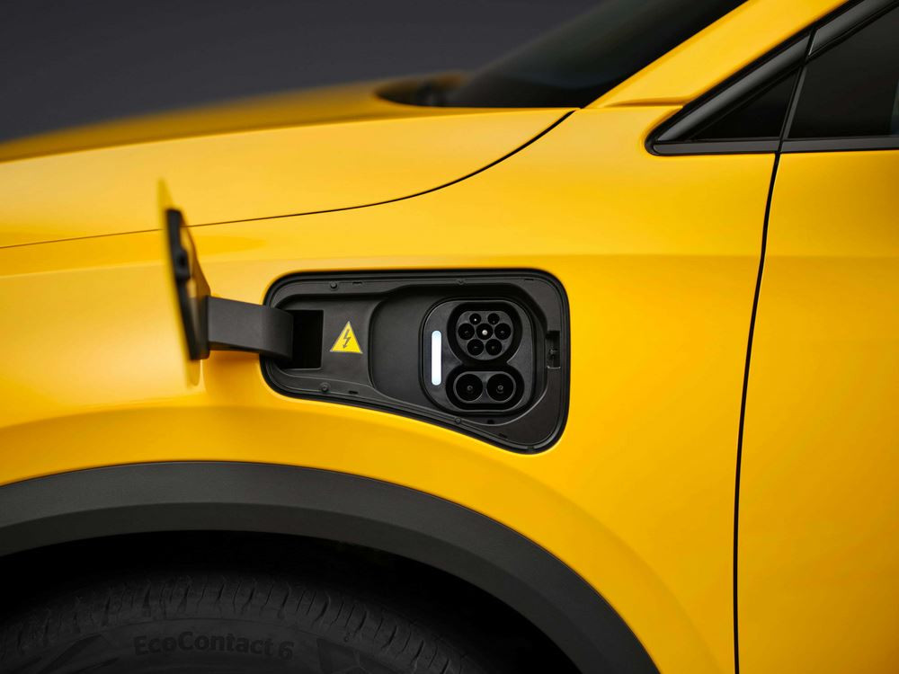 Le coupé SUV électrique à batterie Aiways U6 affiche une allure sportive