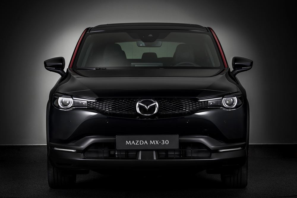 Le Mazda MX-30 e-Skyactiv R-EV hybride rechargeable affiche une autonomie électrique de 85 km en cycle WLTP