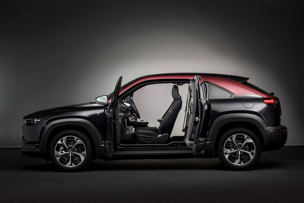 Le Mazda MX-30 e-Skyactiv R-EV hybride rechargeable affiche une autonomie électrique de 85 km en cycle WLTP