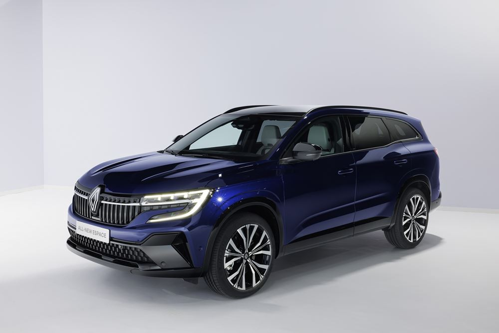 Le Renault Espace prend l'allure d'un SUV sept places à la ligne dynamique