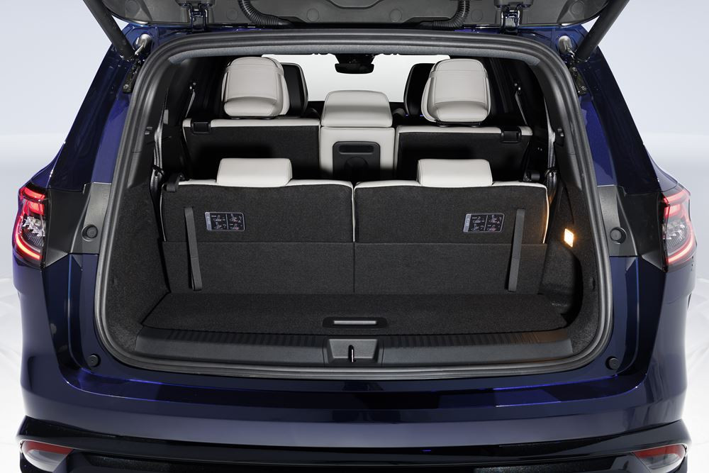 Le Renault Espace prend l'allure d'un SUV sept places à la ligne dynamique