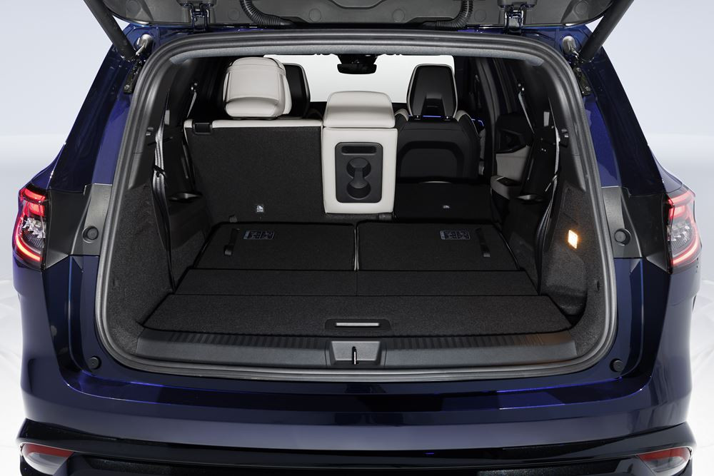 Le Renault Espace prend l'allure d'un SUV sept places à la ligne dynamique