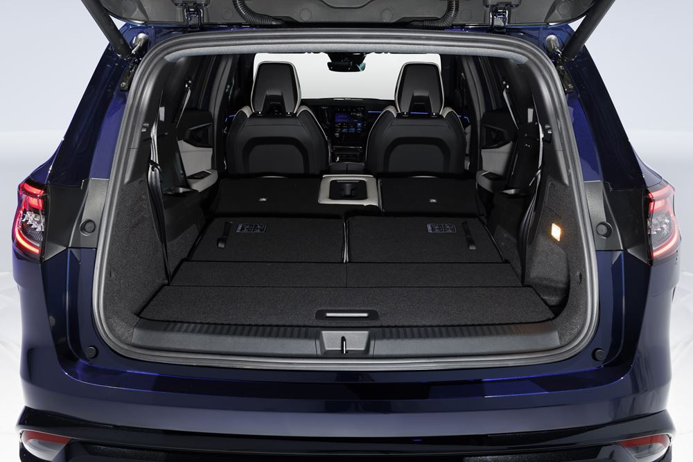 Le Renault Espace prend l'allure d'un SUV sept places à la ligne dynamique