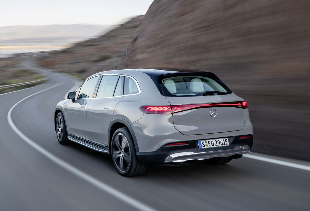Mercedes EQS SUV: une limousine de luxe électrique surélevée pour un maximum de sept passagers