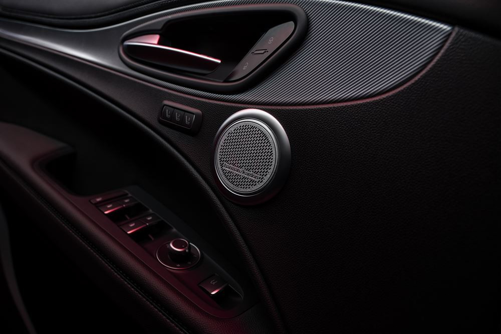 Le SUV sportif Alfa Romeo Stelvio réinterprète la calandre caractéristique « Trilobo »