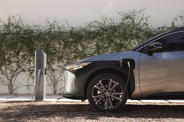 Le SUV électrique à batterie Toyota bZ4X repose sur une architecture modulaire dédiée
