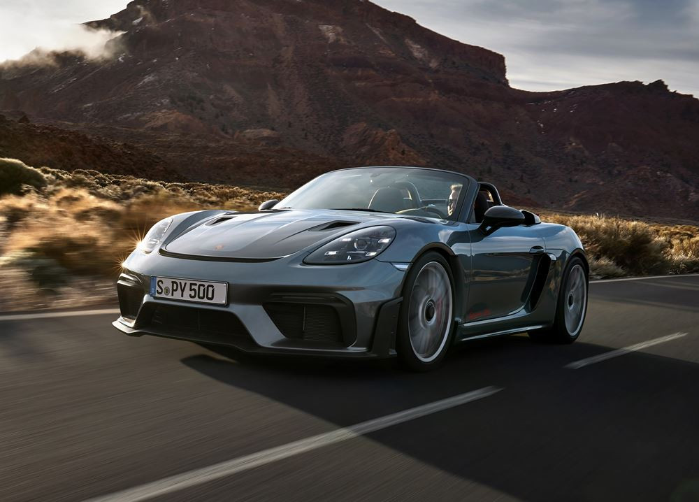 Le Porsche 718 Spyder RS embarque un moteur central à haut régime de 500 ch