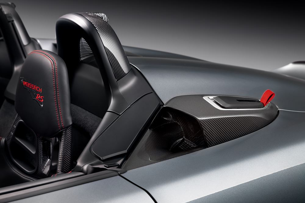 Le Porsche 718 Spyder RS embarque un moteur central à haut régime de 500 ch