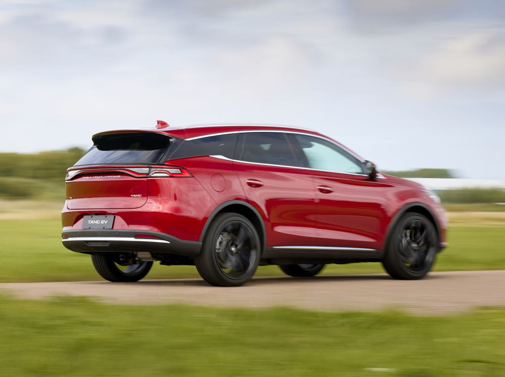 Le grand SUV électrique Byd Tang transporte jusqu'à 7 personnes