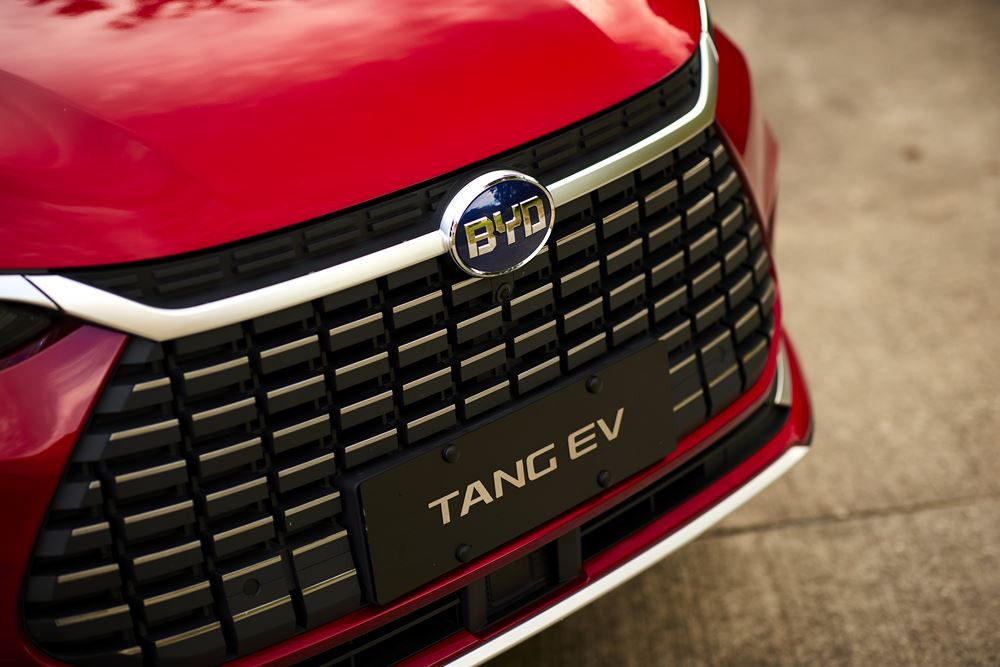 Le grand SUV électrique Byd Tang transporte jusqu'à 7 personnes