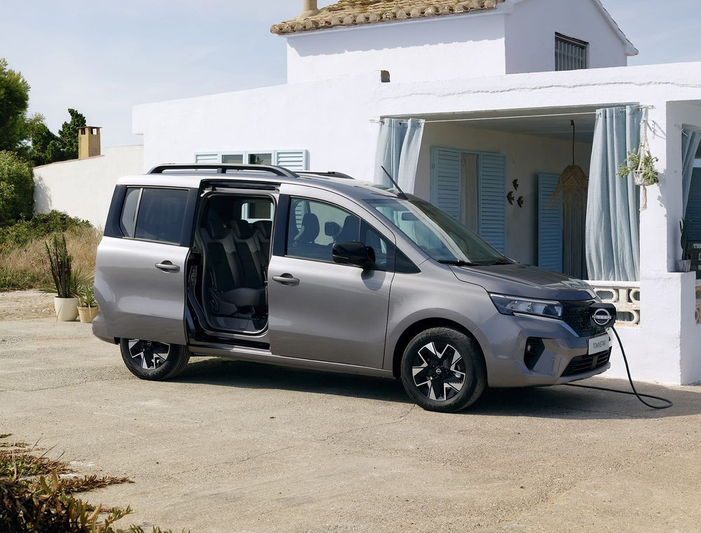 Le ludospace électrique Nissan Townstar EV Combi offre jusqu'à 285 km d'autonomie WLTP