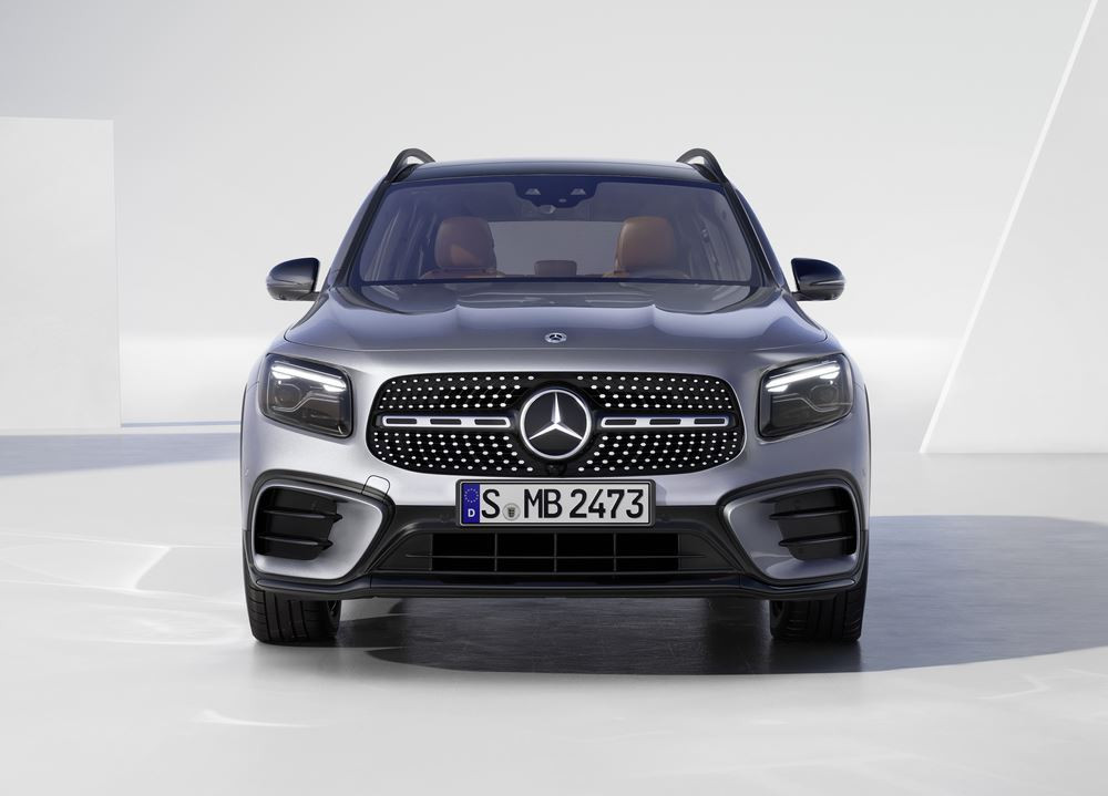 Le SUV compact rallongé Mercedes-Benz GLB mis à jour affiche un design retravaillé