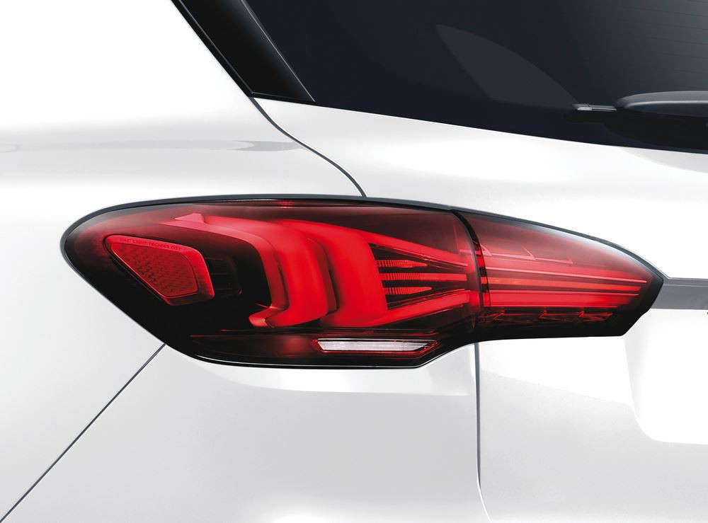 Le SUV familial hybride rechargeable MG EHS affiche un design dynamisé