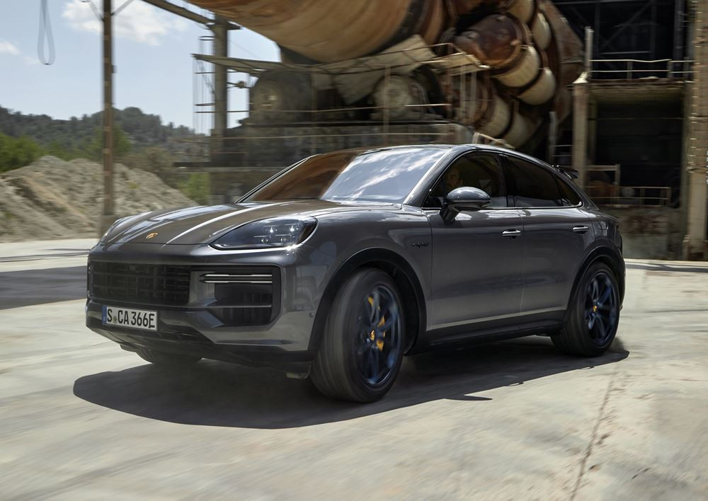 Le Porsche Cayenne Turbo E-Hybrid Coupé développe une puissance de 739 ch