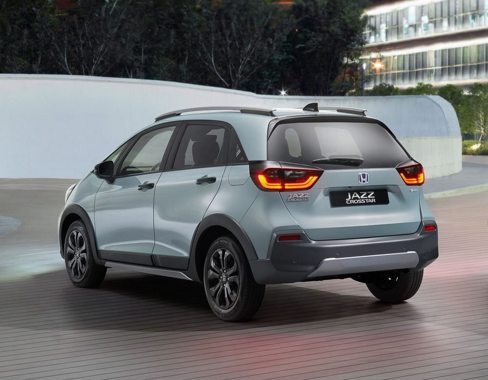 La Honda Jazz Crosstar e:HEV s'offre quelques retouches esthétiques
