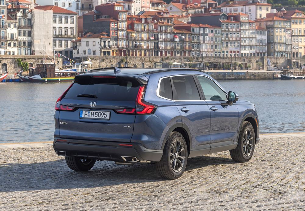 Le SUV Honda CR-V de sixième génération affiche un aspect plus affirmé à l'avant